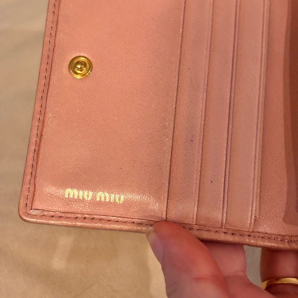 MIU MIU Matelasse Orchidea Blush Pink Quilted Compact Wallet W/ COA - Picture 12 of 15
